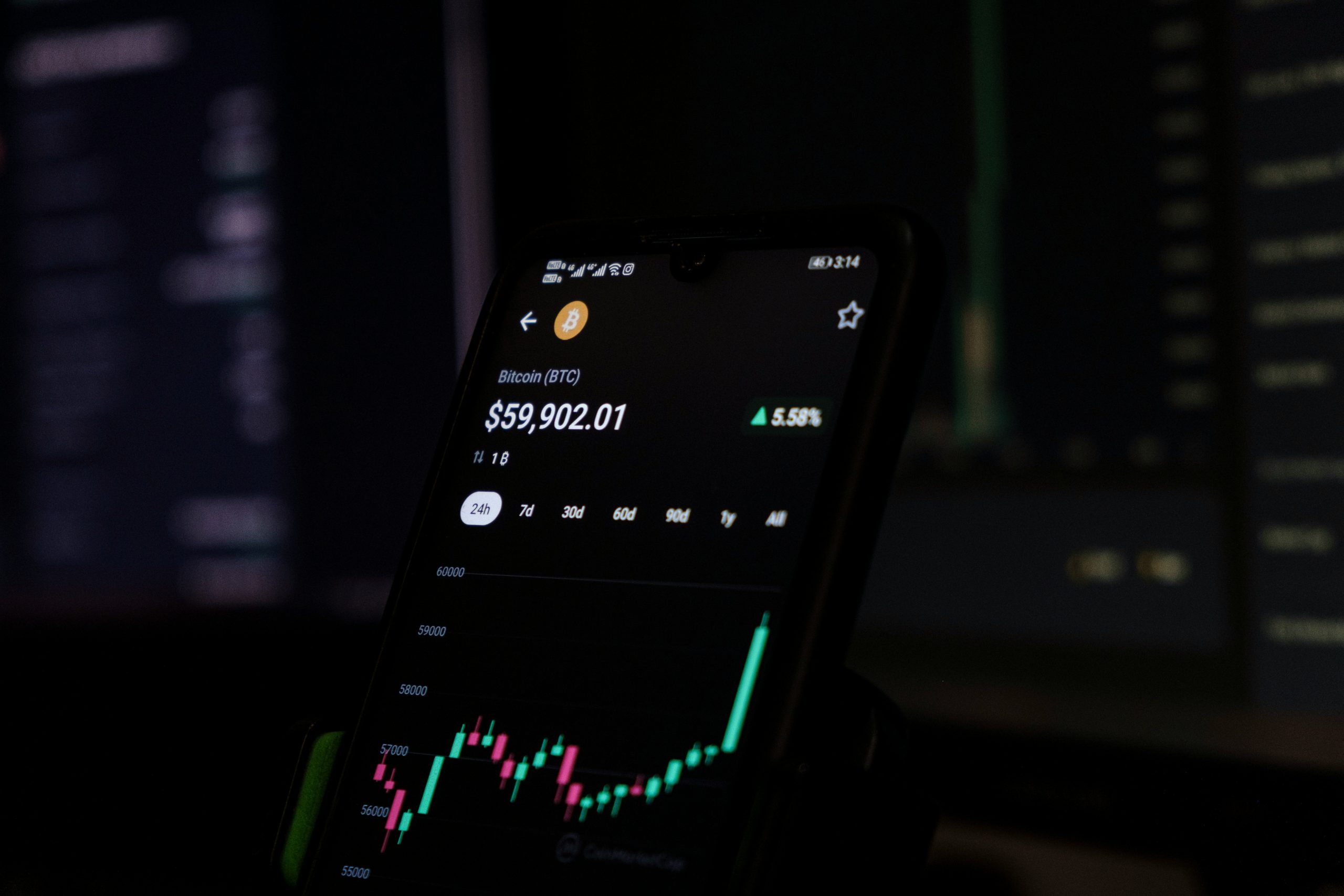 AAVE price rally set for 30% gains as crypto whales drive market sentiment.