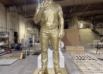 Giant golden CZ statue erected in Washington days after Trump pardon sparks controversy