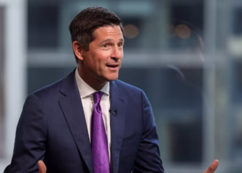 Charles Schwab to offer bitcoin and ethereum trading in 2026, CEO tells advisers