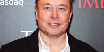 AI boom mints $600B for tech billionaires as Musk hits $645B net worth