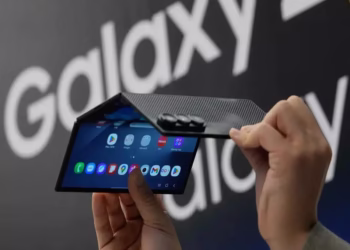 Samsung debuts Galaxy z trifold as foldable market intensifies