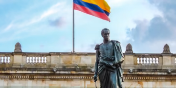 Colombia crypto regulation tightens as DIAN expands tax surveillance