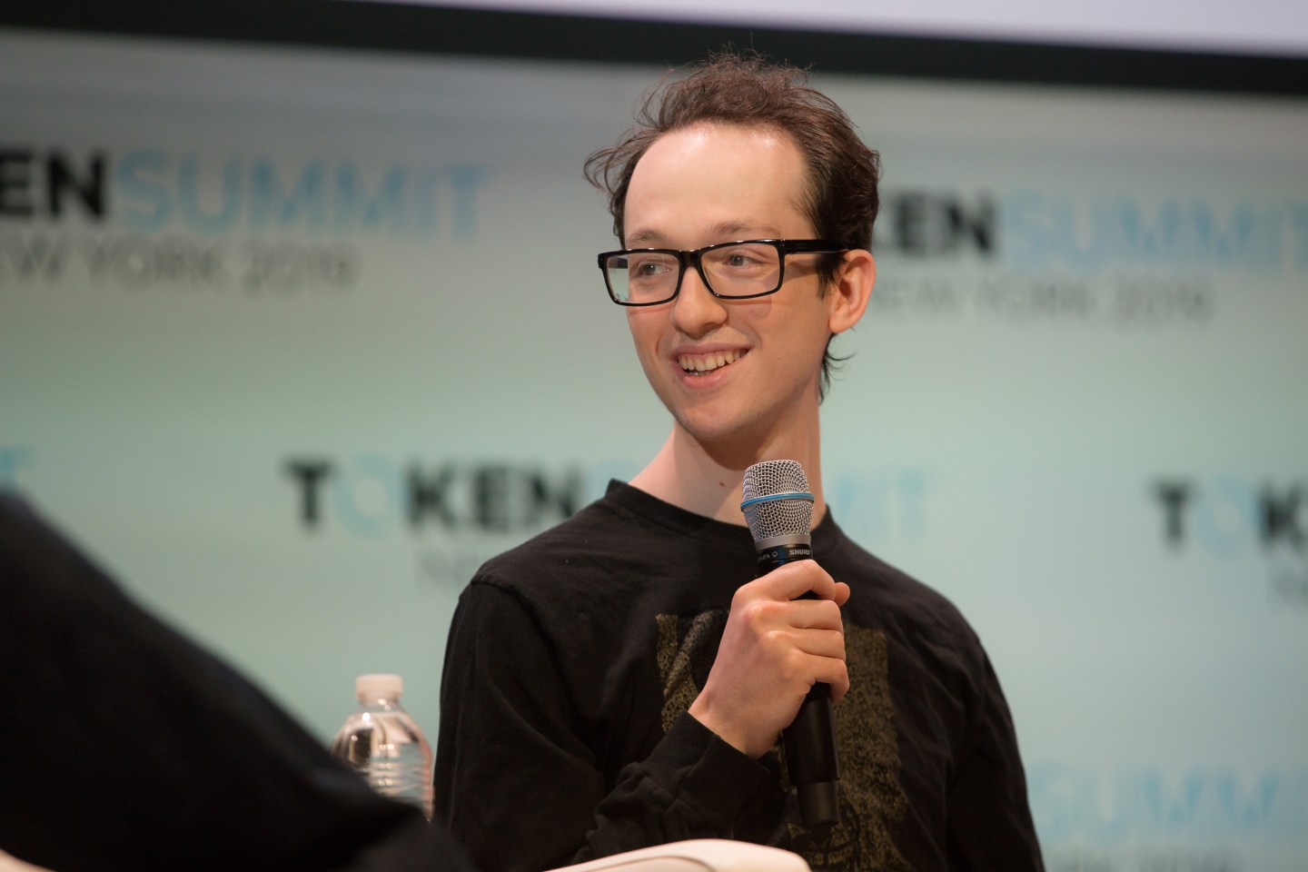 Uniswap founder warns of Google ads draining wallets after investor loses six-figure crypto portfolio to phishing site