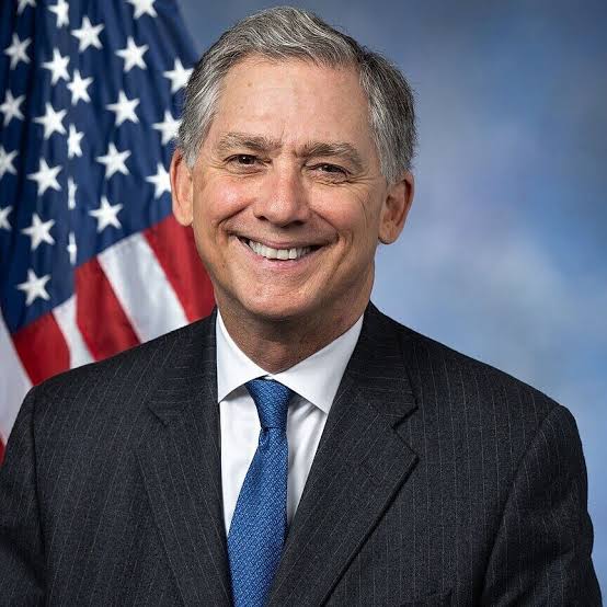 Lawmaker French Hill pushes stablecoins as payments, not yields in CLARITY Act debate