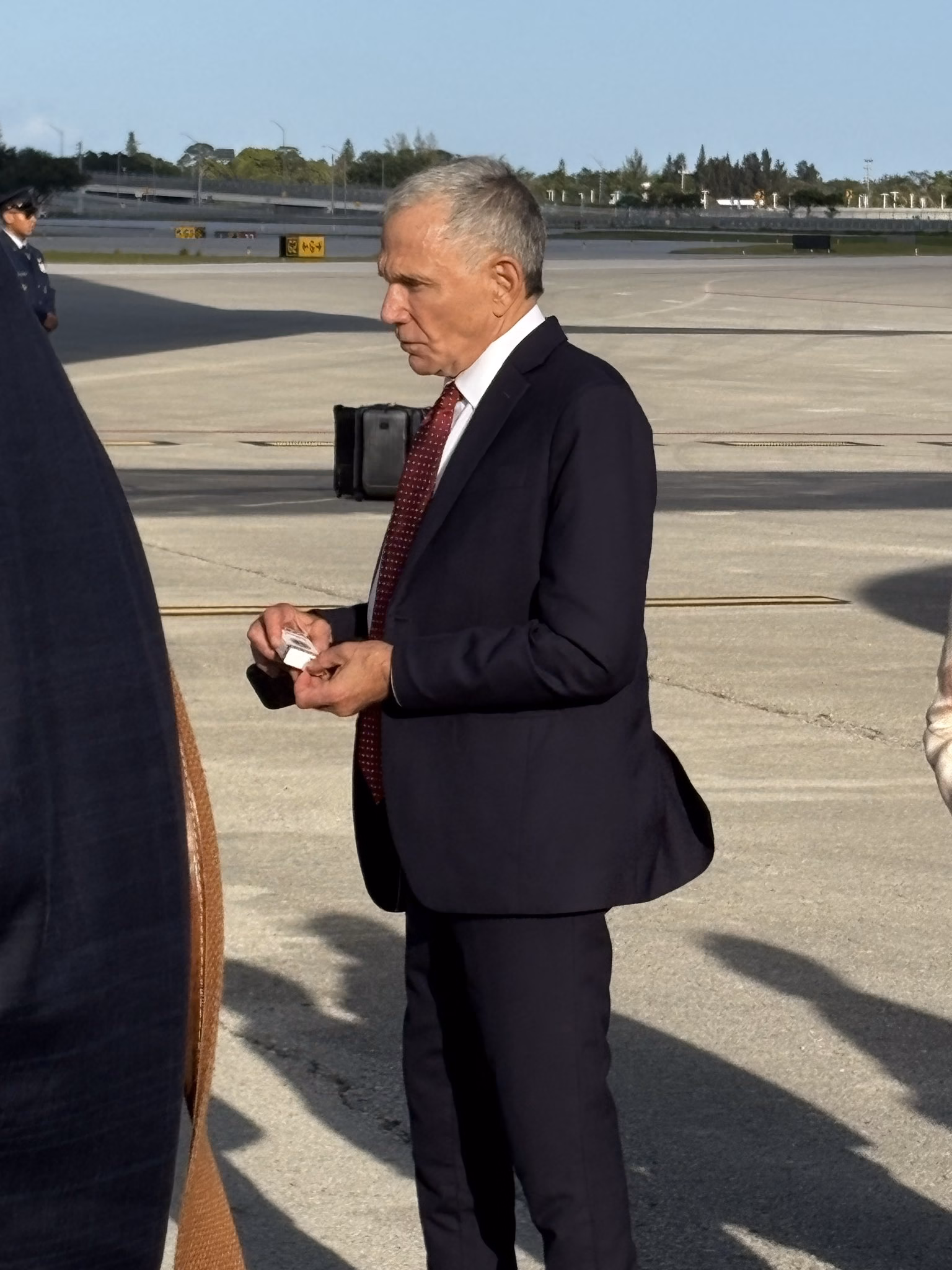 The man behind the memes. Bill Zanker at Mar-a-Lago. credit: @sander_lutz