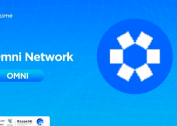 What is omni-chain architecture and how does it connect separate blockchains?