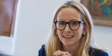 Lucy Rigby concedes crypto firms are shut out of UK banks despite regulatory push