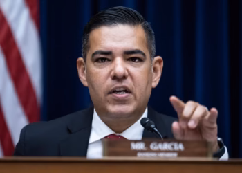 Robert Garcia vows sweeping Trump family probes if Democrats win House