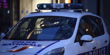 Four men tie up French family to force €40,000 crypto transfer