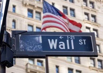 Microsoft, Goldman Sachs and Alphabet fight tokenized stocks as WSJ ad ignites clash with crypto